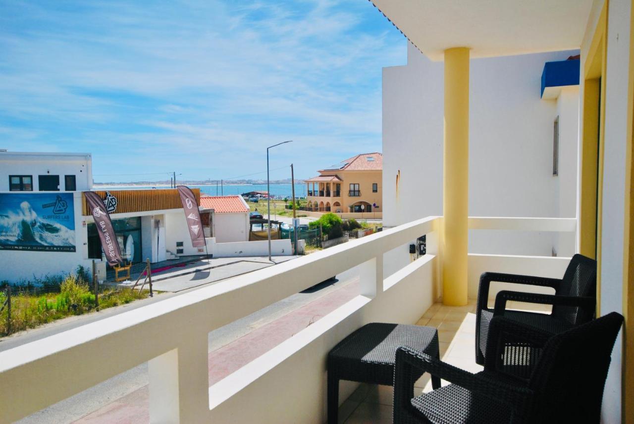 Casa Pedro - Baleal Beach, Balcony, Pool Exterior photo